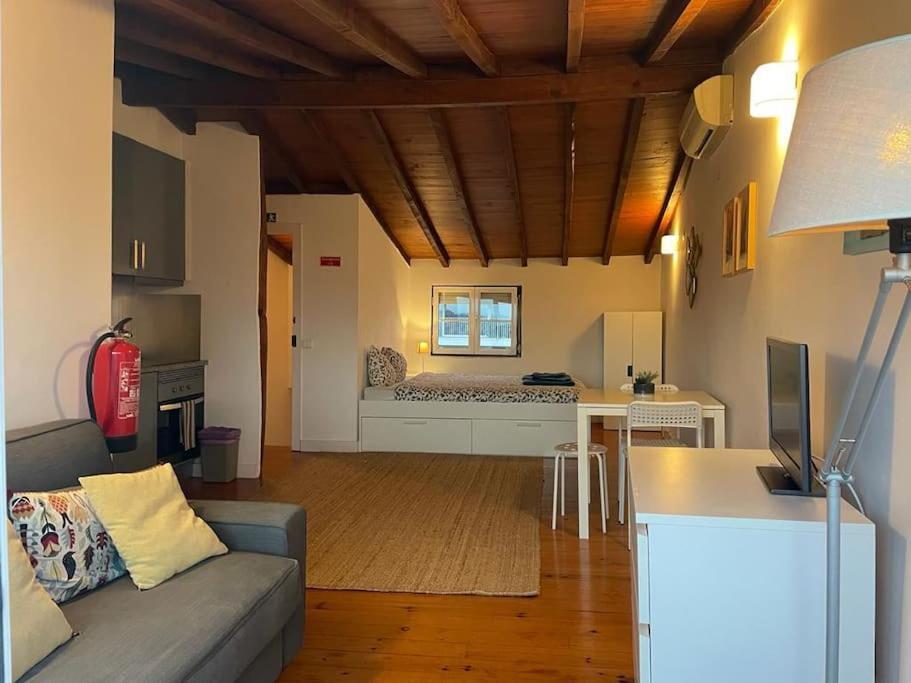 Charming Meio A Lapa Iii Amazing Terrace View Lissabon